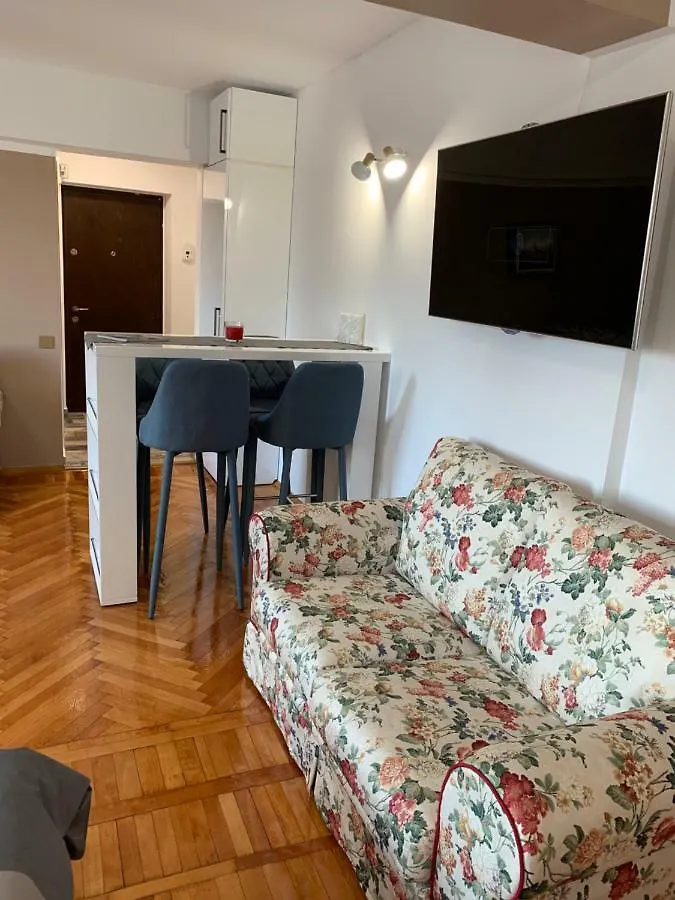 I Studio Bükreş 0*,  Romanya